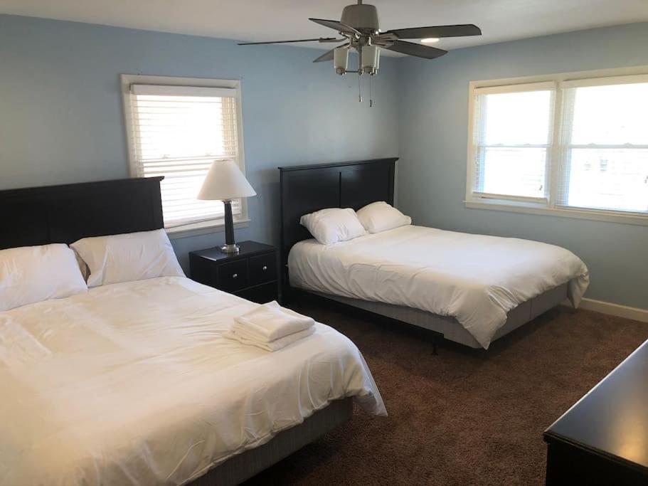 Entire Apartment Close To Downtown - 2 Queen Beds Springfield Exterior photo